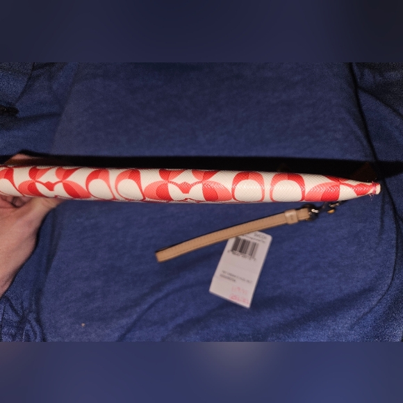 EUC Coach Peyton Dream Large Wristlet*Retails$239 - Picture 5 of 16